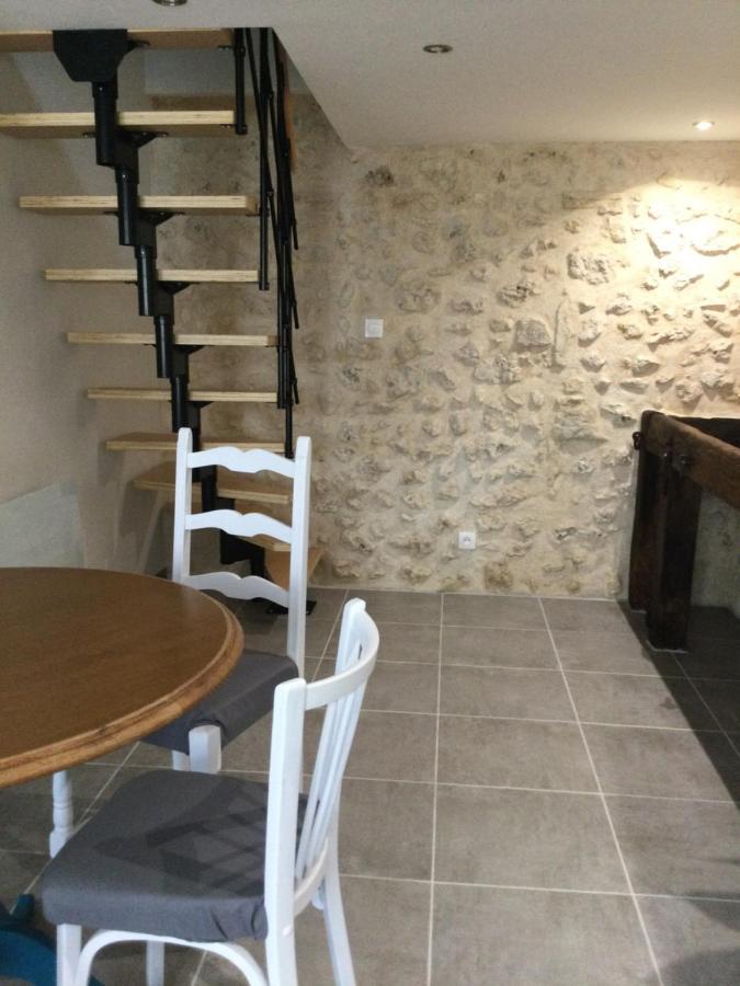 Les Tilleuls De Mary Rille Bagian luar foto